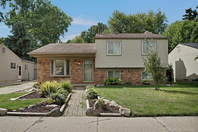 front view picture of 34029 Little Mack, Clinton Township, MI. 48035