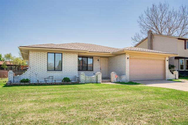 front view picture of 3088 Elmcrest Road, Sterling Heights, MI. 48310