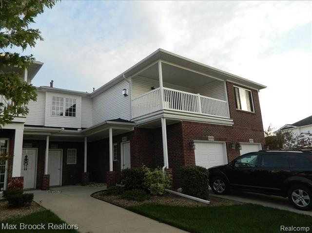 front view picture of 14574 Moravian Manor Cir, Sterling Heights, MI. 48312