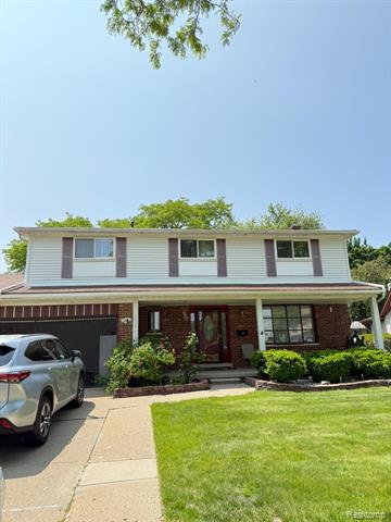 front view picture of 35677 Tina Dr, Sterling Heights, MI. 48310