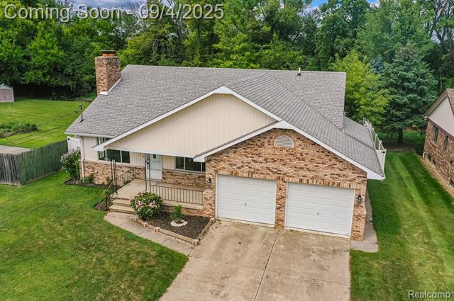 front view picture of 2595 Elmcrest Road, Sterling Heights, MI. 48310