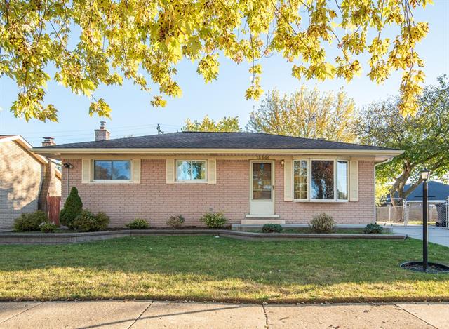 front view picture of 18446 Whalen, Clinton Township, MI. 48035