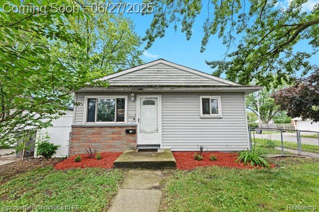 front view picture of 20410 Woodward, Clinton Township, MI. 48035