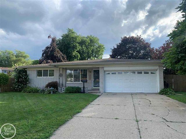front view picture of 35393 Witt Court, Sterling Heights, MI. 48312