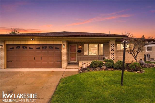 front view picture of 13451 Viola Dr, Sterling Heights, MI. 48312