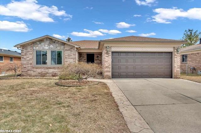 front view picture of 35240 Maureen Dr, Sterling Heights, MI. 48310