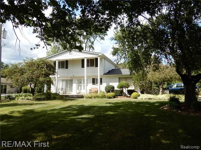front view picture of 4837 Burke Court, Sterling Heights, MI. 48310