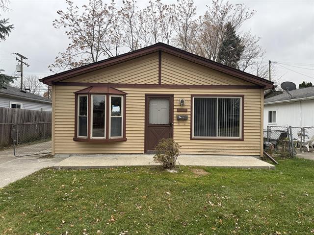 front view picture of 20812 Woodward, Clinton Township, MI. 48035