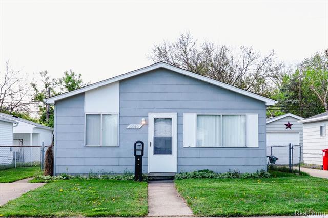 front view picture of 20940 Woodward, Clinton Township, MI. 48035