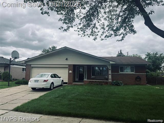 front view picture of 35517 Tina Dr, Sterling Heights, MI. 48310