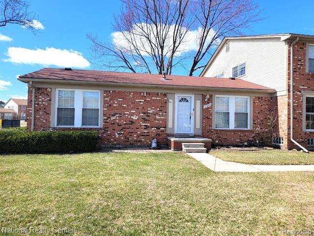 front view picture of 35270 Terrybrook Dr, Sterling Heights, MI. 48312