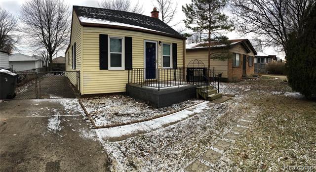 front view picture of 19794 Vermander, Clinton Township, MI. 48035