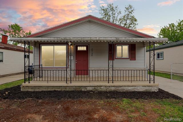 front view picture of 20198 Woodward, Clinton Township, MI. 48035