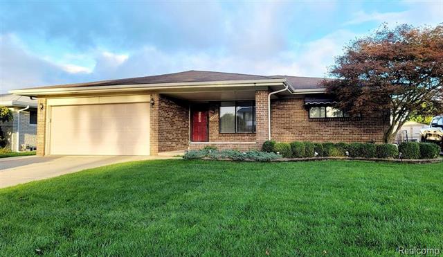 front view picture of 35626 Marina Dr, Sterling Heights, MI. 48312