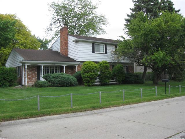 front view picture of 35194 Pappstein, Clinton Township, MI. 48035
