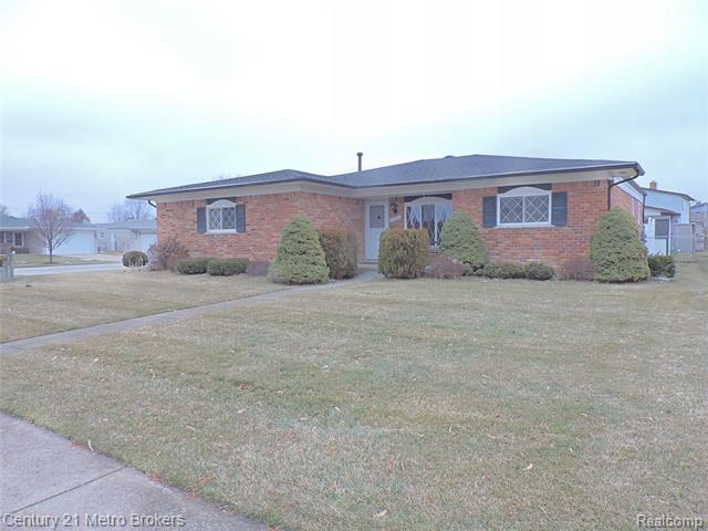 front view picture of 3554 Marc Dr, Sterling Heights, MI. 48310