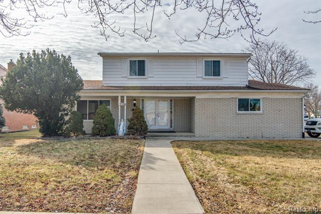 front view picture of 3516 Lancaster Dr, Sterling Heights, MI. 48310