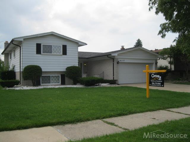 front view picture of 36177 Waltham Dr, Sterling Heights, MI. 48310