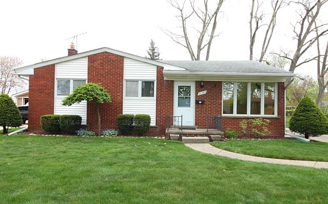 front view picture of 21295 Arcyle, Clinton Township, MI. 48035
