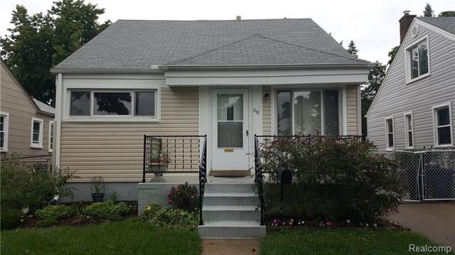 front view picture of 813 E Muir Ave, Hazel Park, MI. 48030