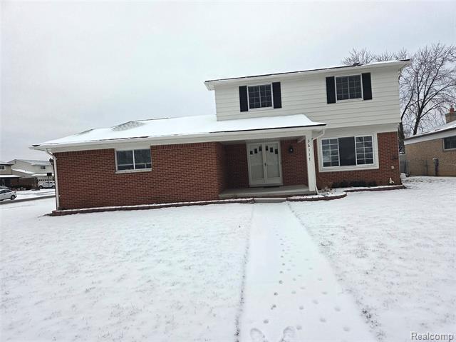 front view picture of 36117 Del Ray Dr, Sterling Heights, MI. 48310
