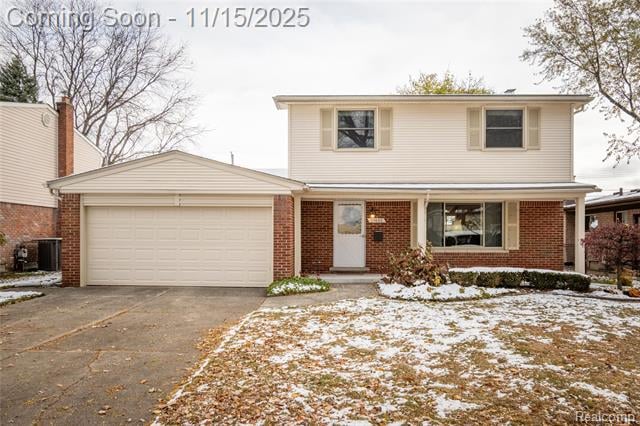 front view picture of 35692 Electra Dr, Sterling Heights, MI. 48312