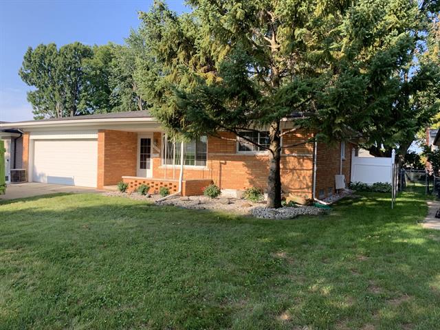 front view picture of 35695 Bonneville Dr, Sterling Heights, MI. 48312