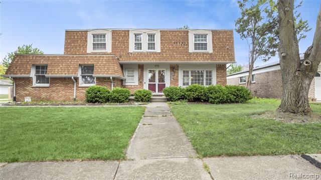 front view picture of 4117 Mahogany Dr, Sterling Heights, MI. 48310
