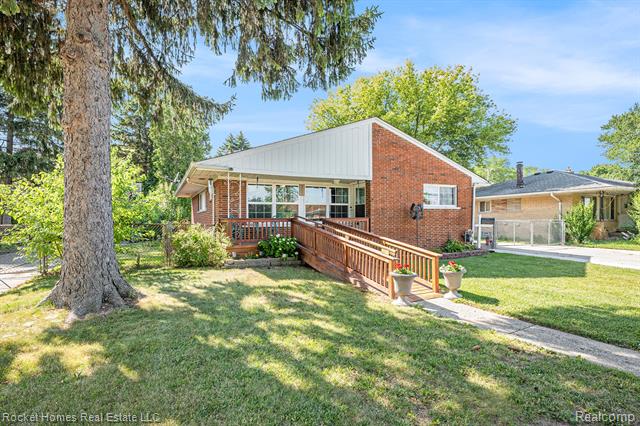 front view picture of 35221 Weideman, Clinton Township, MI. 48035