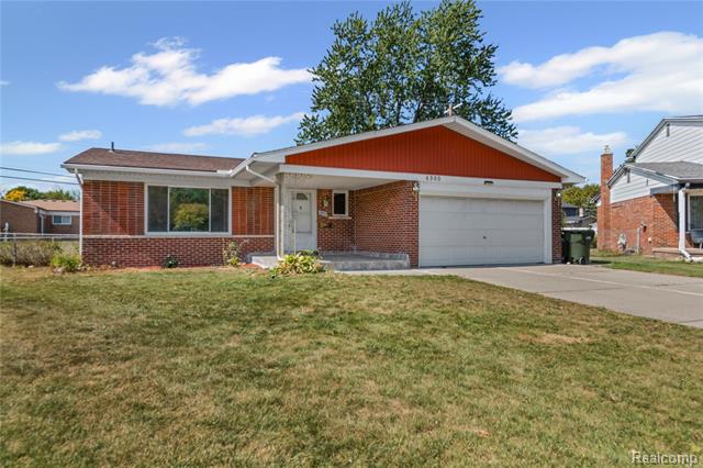 front view picture of 4900 Kadena Court, Sterling Heights, MI. 48310