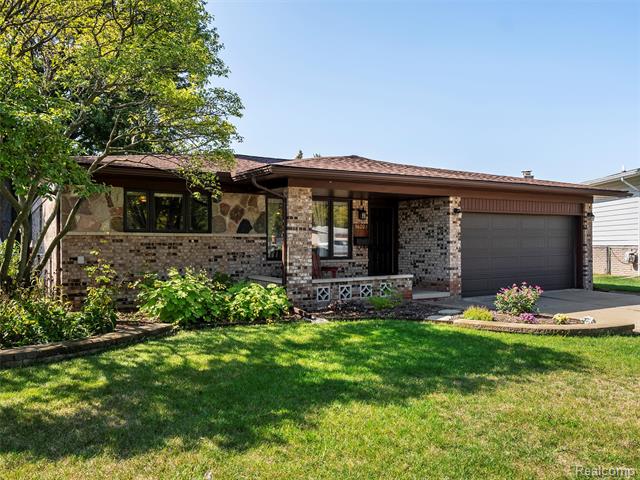 front view picture of 36203 Pickwick Court, Sterling Heights, MI. 48310