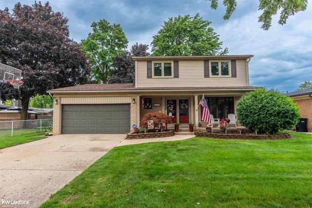 front view picture of 13335 Montego Dr, Sterling Heights, MI. 48312