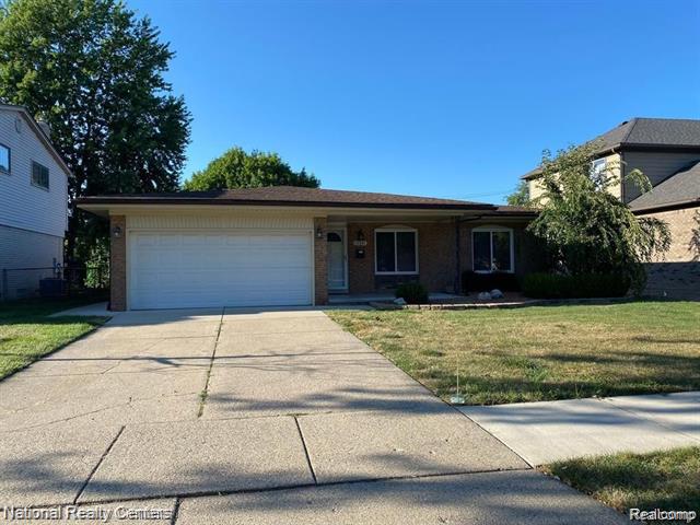 front view picture of 13347 Montego Dr, Sterling Heights, MI. 48312