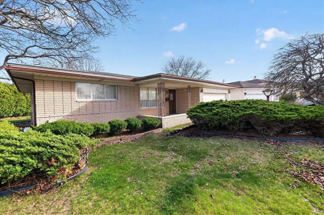 front view picture of 13396 Moray Court, Sterling Heights, MI. 48312
