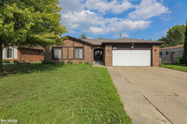 front view picture of 36180 Carriage Dr, Sterling Heights, MI. 48310