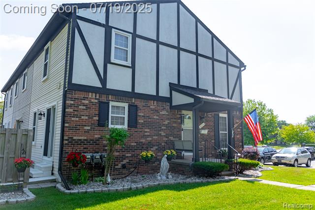front view picture of 36541 Park Place Dr, Sterling Heights, MI. 48310