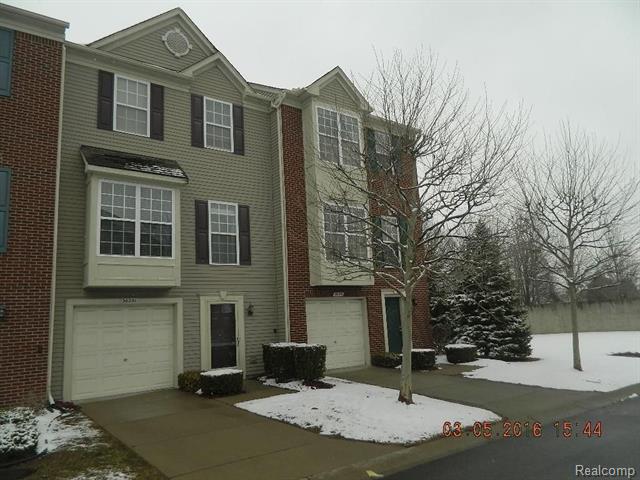 front view picture of 36225 Dominion Cir, Sterling Heights, MI. 48310