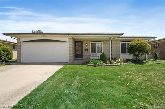 front view picture of 36458 Jeffrey Dr, Sterling Heights, MI. 48310