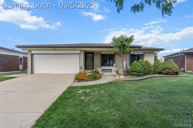 front view picture of 14041 Brougham Dr, Sterling Heights, MI. 48312