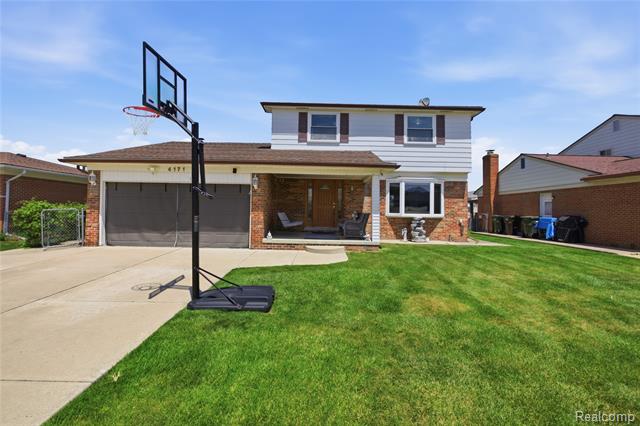 front view picture of 4171 Rose Mary Dr, Sterling Heights, MI. 48310