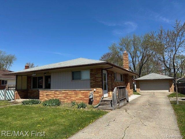 front view picture of 21019 Danbury, Clinton Township, MI. 48035
