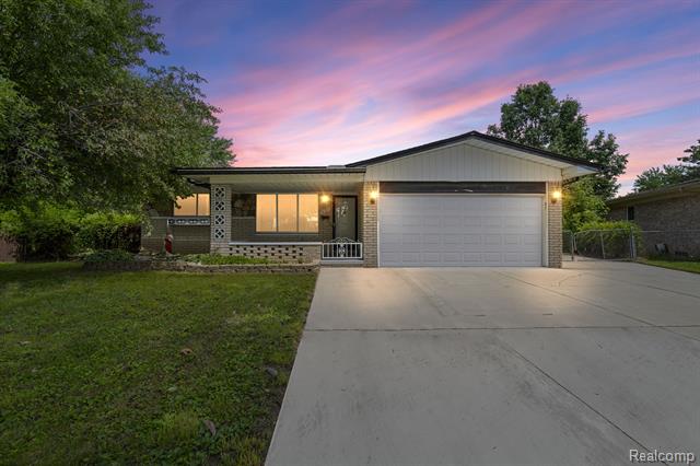 front view picture of 36218 Allison Dr, Sterling Heights, MI. 48310