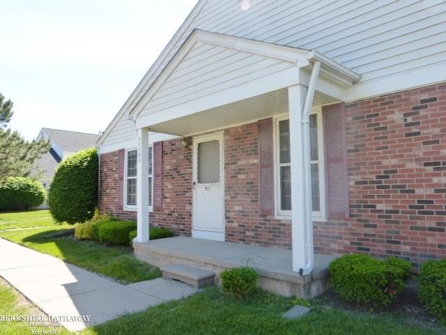 front view picture of 35550 Stillmeadow Ln, Clinton Township, MI. 48035