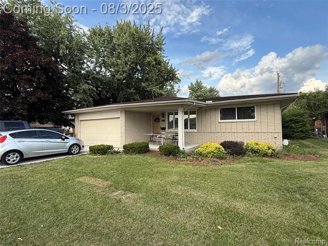 front view picture of 36850 English Dr, Sterling Heights, MI. 48310