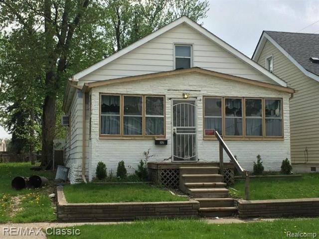 front view picture of 32 E George Ave, Hazel Park, MI. 48030