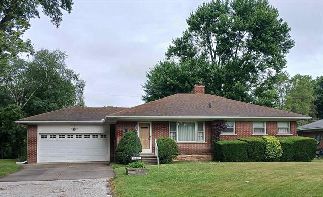 front view picture of 36485 Putnam, Clinton Township, MI. 48035