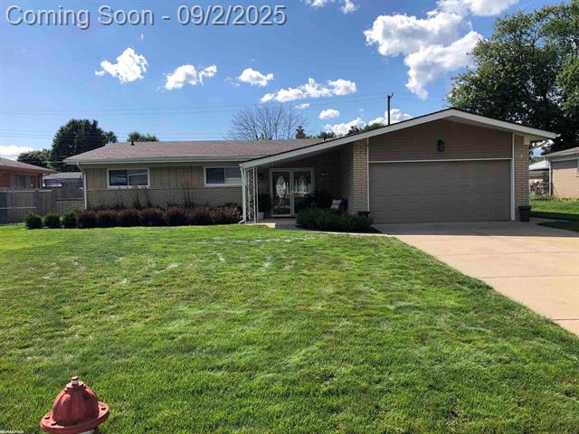 front view picture of 36719 Gregory Dr, Sterling Heights, MI. 48312