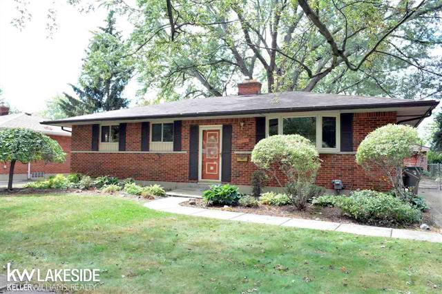 front view picture of 36163 Suffolk, Clinton Township, MI. 48035