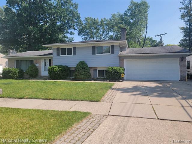 front view picture of 23334 King Dr, Clinton Township, MI. 48035