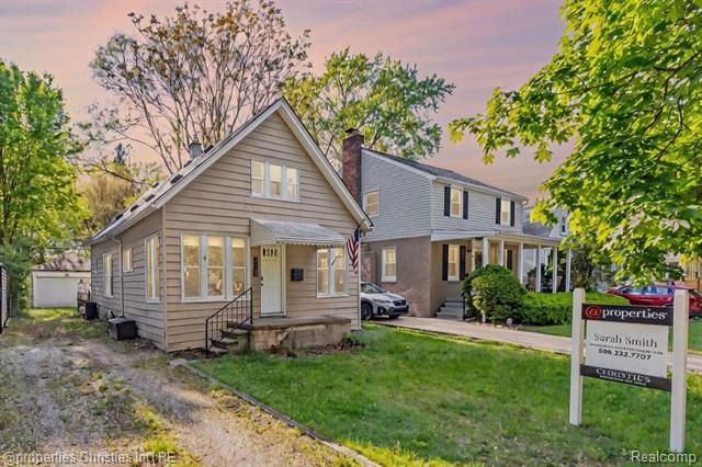 front view picture of 415 Laprairie St, Ferndale, MI. 48220